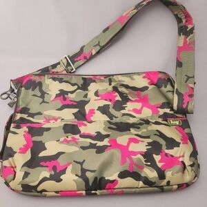 Lug Delta 15" Laptop Case - NWOT - Camo Orchid
